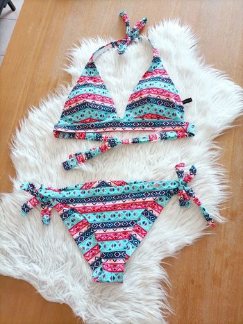 Bikini 👙 neuf taille 42