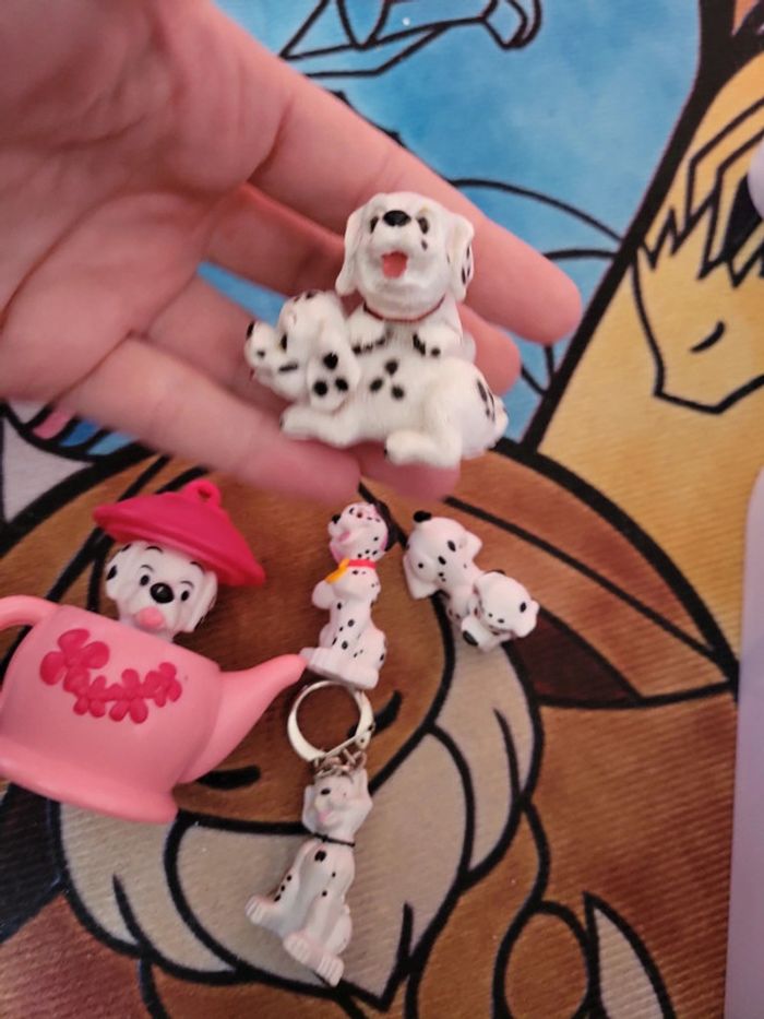 Lot Jouet figurine et port clé thème chien les dalmatiens - photo numéro 5