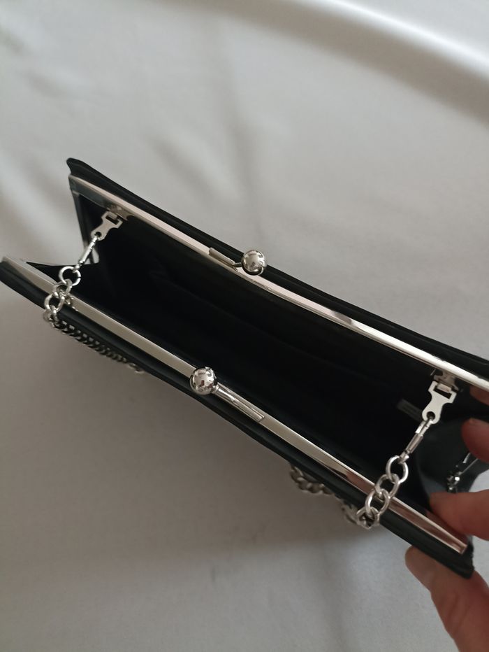 Pochette de Soirée Noire Chic - Chaîne Argentée Amovible - Parfaite Mariage/Cérémonie - photo numéro 3