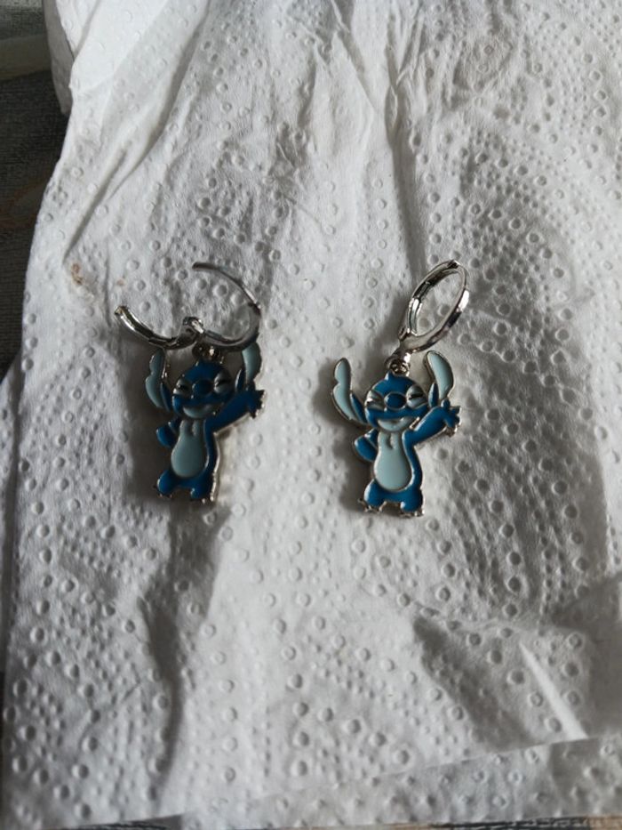 Boucles d oreilles enfant stitch