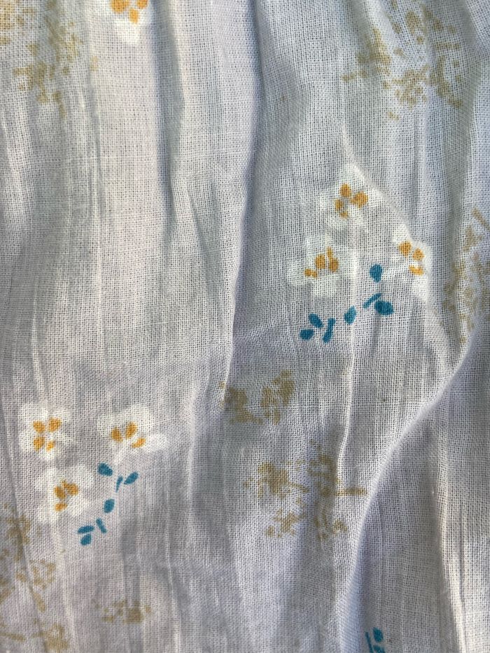 Robe grise fleurie - photo numéro 4