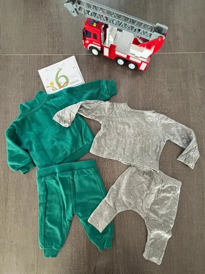 Survêtements lot garçon 6 mois - photo numéro 2