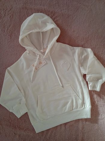 Sweat léger blanc à capuche neuf