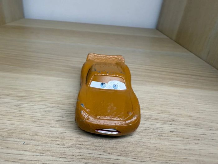 Voiture cars flash mc queen boue Disney pixar - photo numéro 2