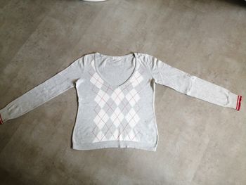 Pull col V gris Taille 2 Cache-Cache