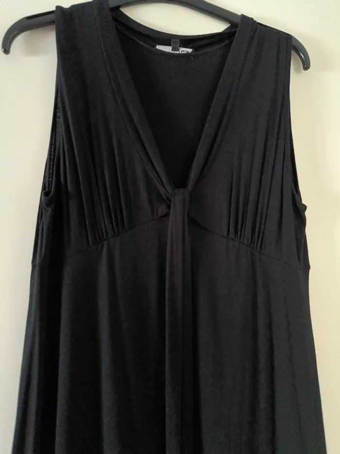 Robe courte. Noire. Etam. Taille 44 - photo numéro 2