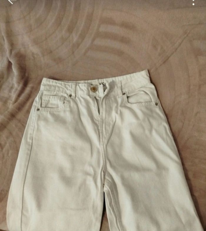 Pantalon patte d'Elf  avec trou - photo numéro 2