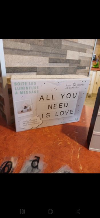 Boite LED lumineuse à message