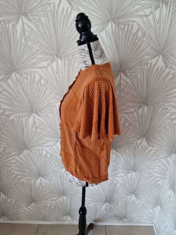 Jolie blouse manches courtes taille 38 - photo numéro 3
