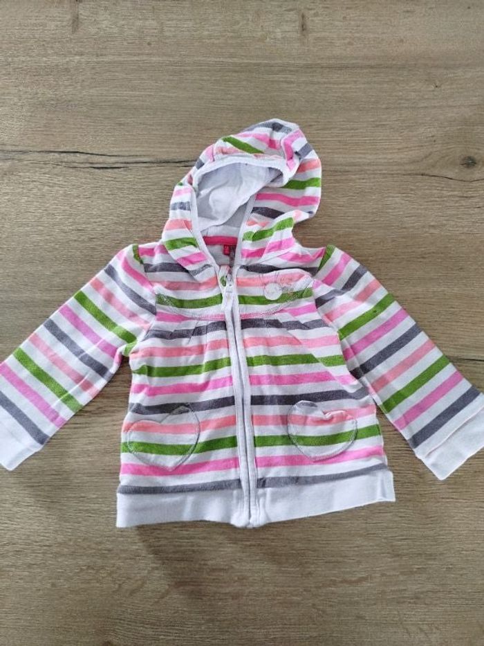 Sweat zippé à capuche