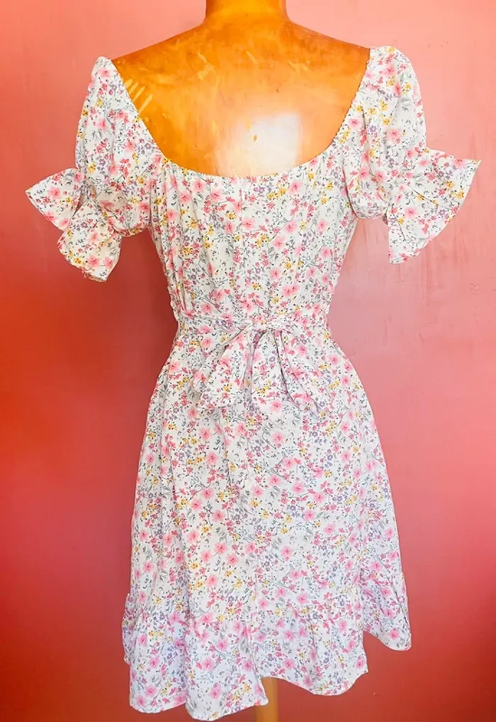 Jolie petite robe à fleurs col bardot - photo numéro 2