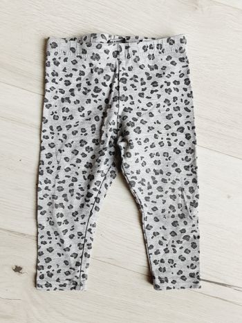 Vêtement bébé fille pantalon legging gris léopard Primark 1 an 12 mois