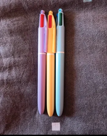 Stylos bic 4 couleurs pastel