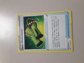 Gants Désherbants carte Pokémon neuve