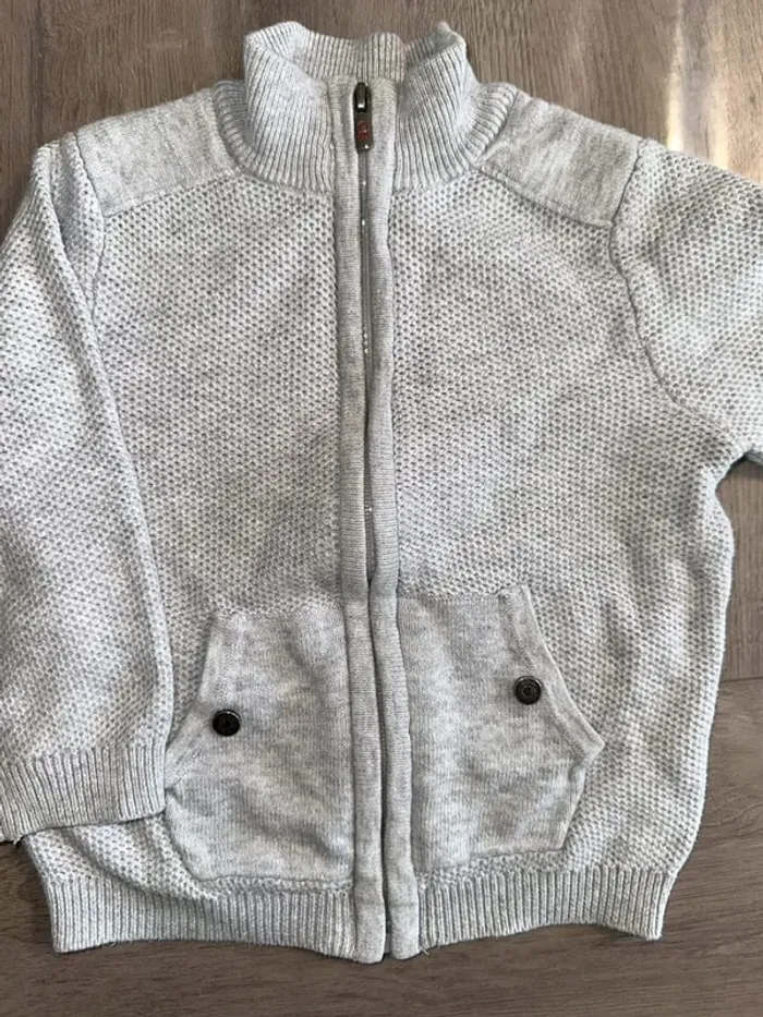 Gilet zipé en maille