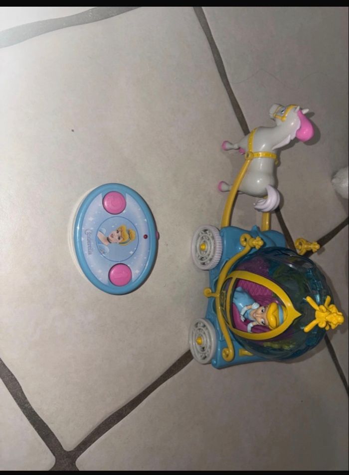 Carrosse téléguidée - photo numéro 2