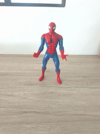 Figurine spiderman 
