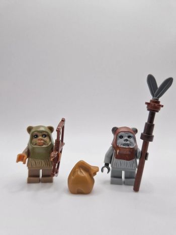 Figurines type lego 2 Ewoks star wars