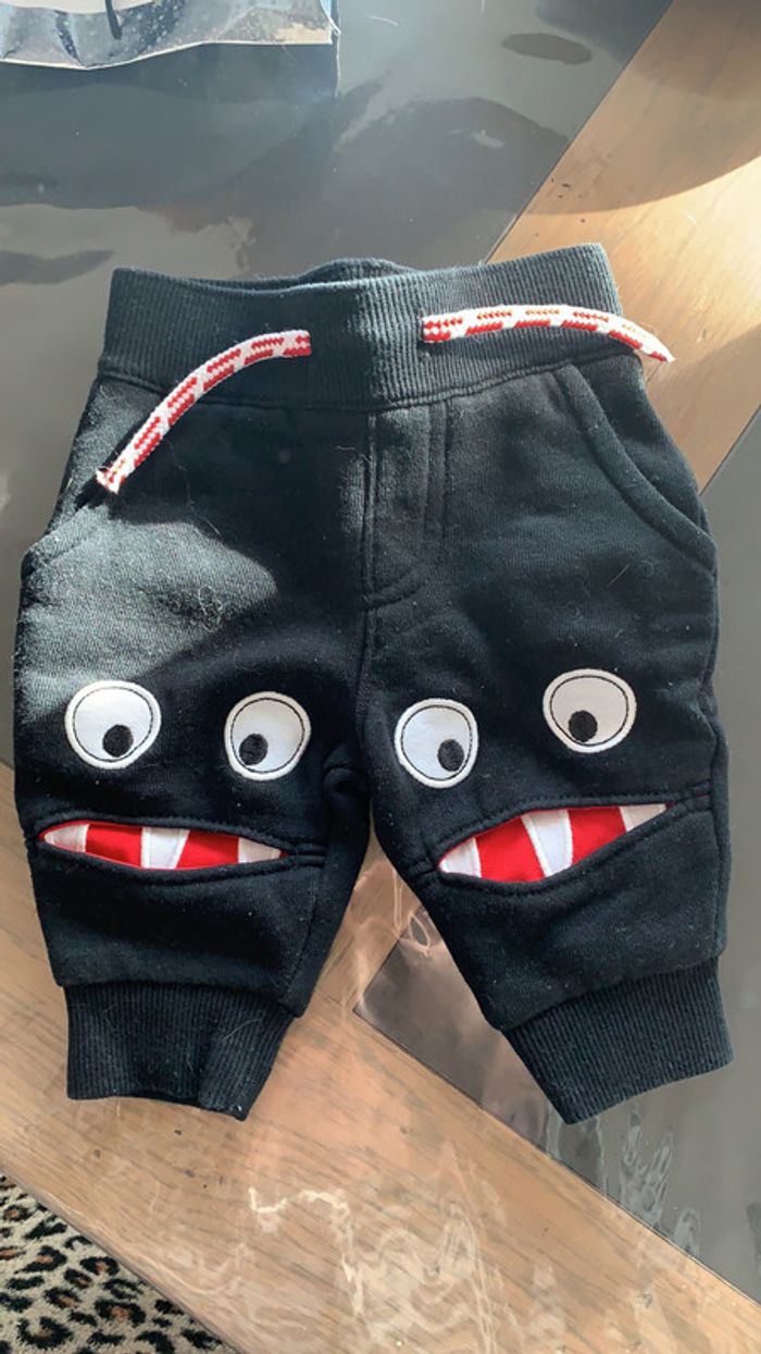 Pantalon Primark 0-3 mois tête de monstre