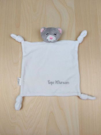 Doudou plat ours Topi l’ourson blanc gris rose laboratoires SVR proche du neuf