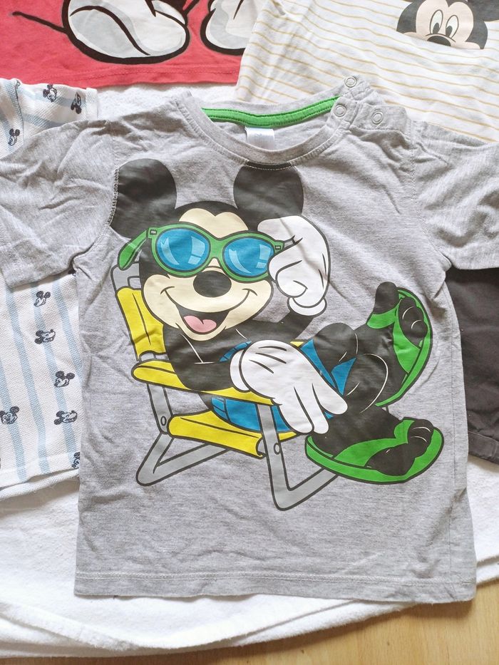 Lot de vêtements Disney 24 mois - photo numéro 7