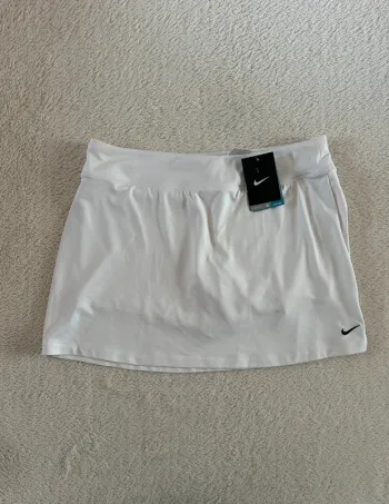 Jupe short Nike