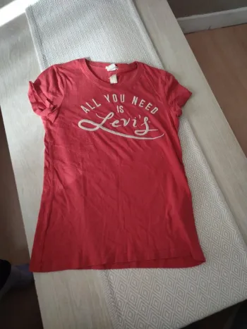 Tee shirt rouge levis 14 ans