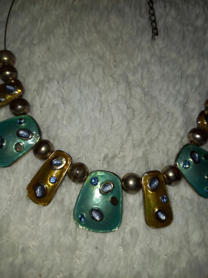 Collier a fil bleu éthique - photo numéro 6