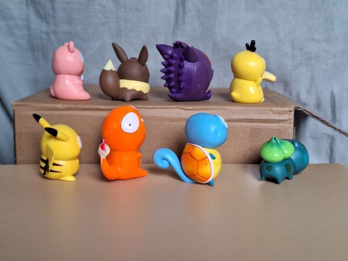 Lot de 8 figurines Pokémon rigolotes Ectoplasma, Salamèche, Carapuce, Bulbizarre, Pikachu, Évoli - photo numéro 2