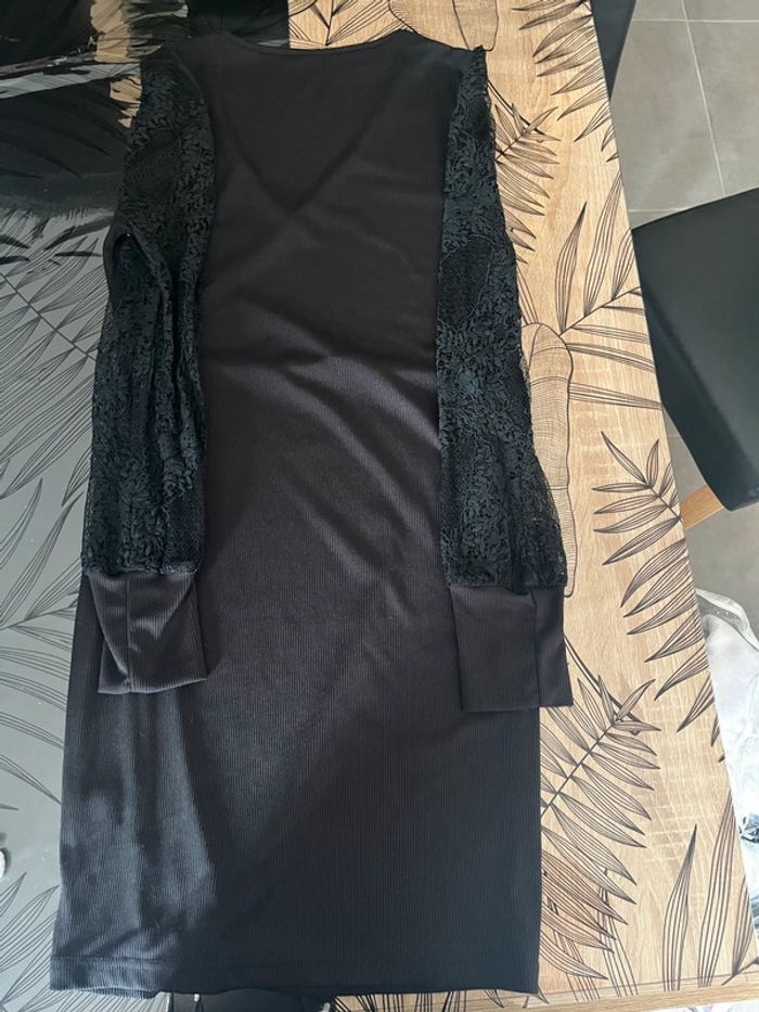Robe noire - photo numéro 2