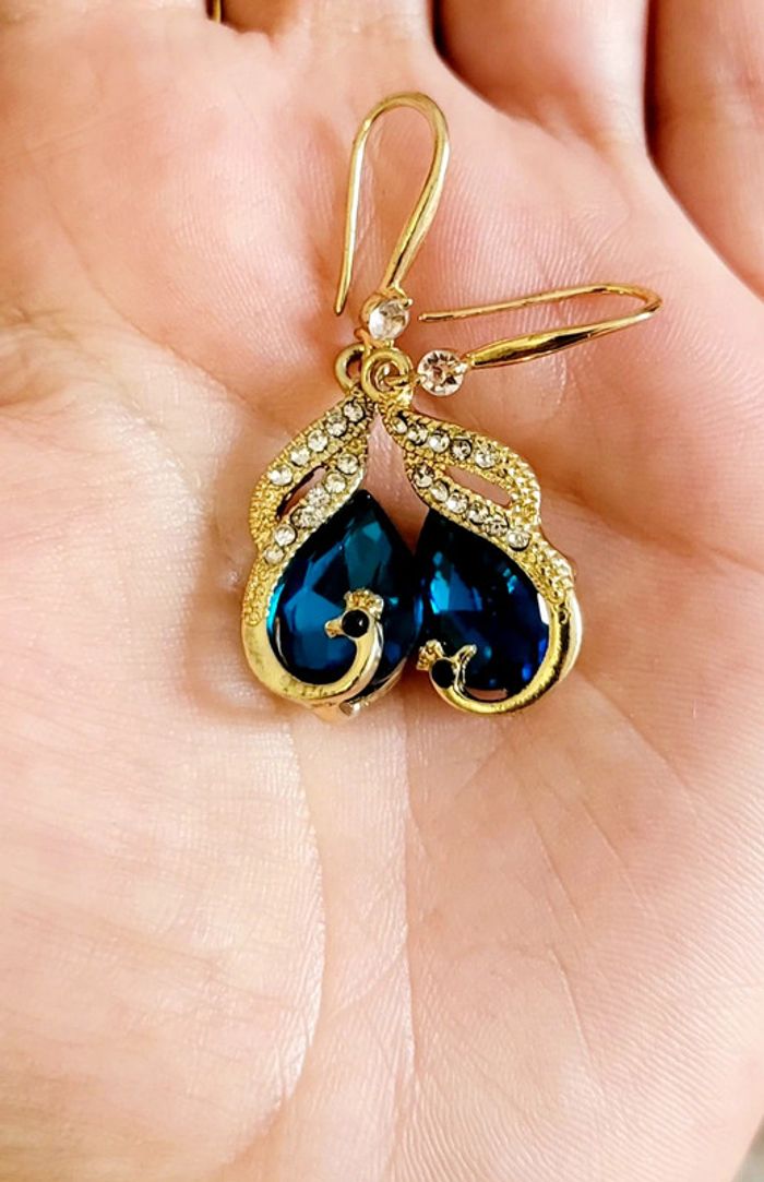 Boucles d’oreilles pendantes bleues avec strass – avec boîte cadeau - photo numéro 2
