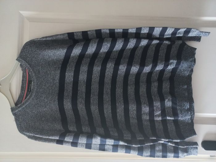 Vends pull rayé XL