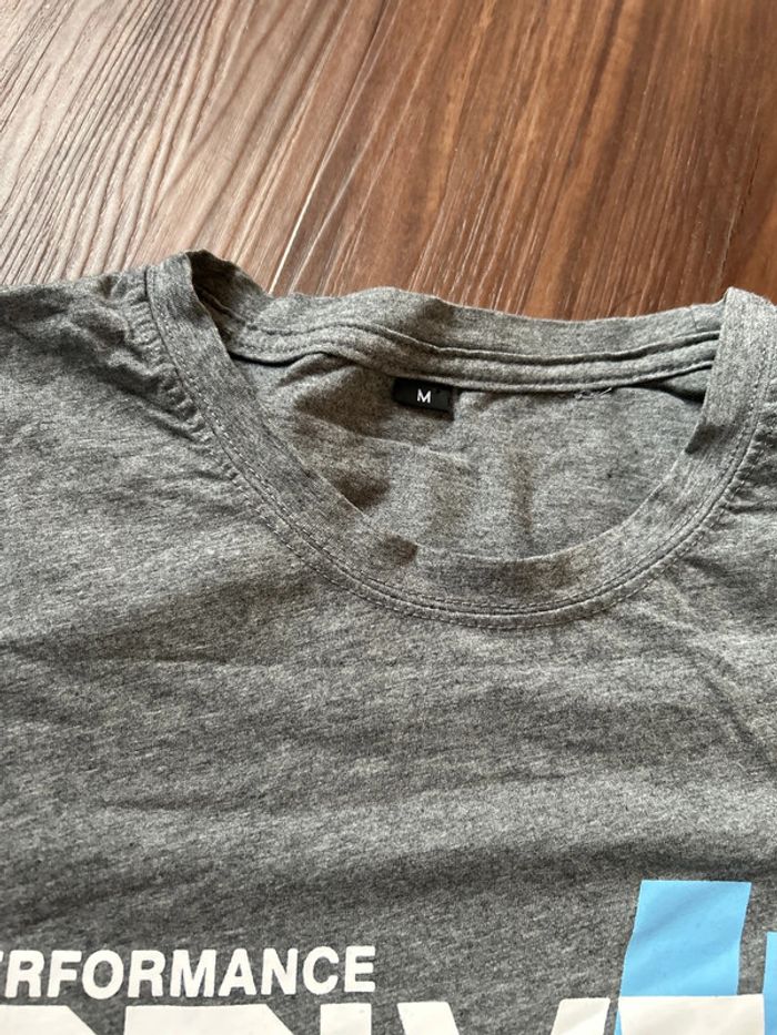 T Shirt homme taille M - photo numéro 2