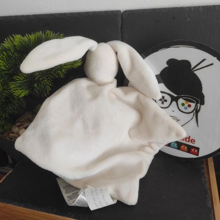 Doudou carré plat blanc crème brodé Sergent Major lapin marron - photo numéro 2