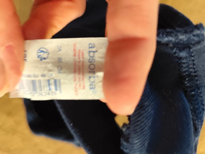Lot de 3 culottes neuves 2ans - photo numéro 8