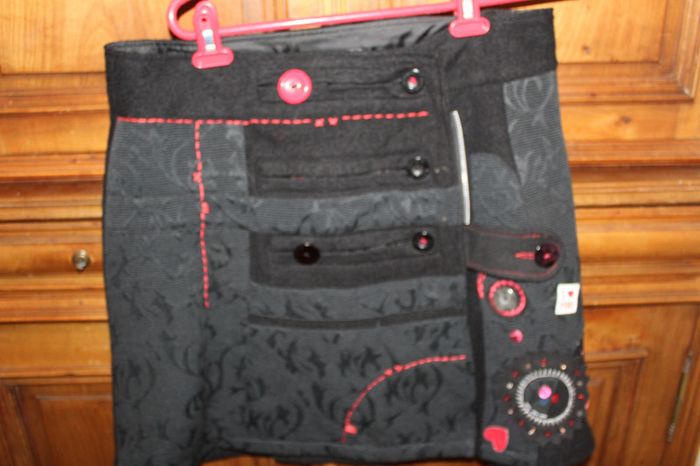 jupe Hivers desigual brodé, multiples details