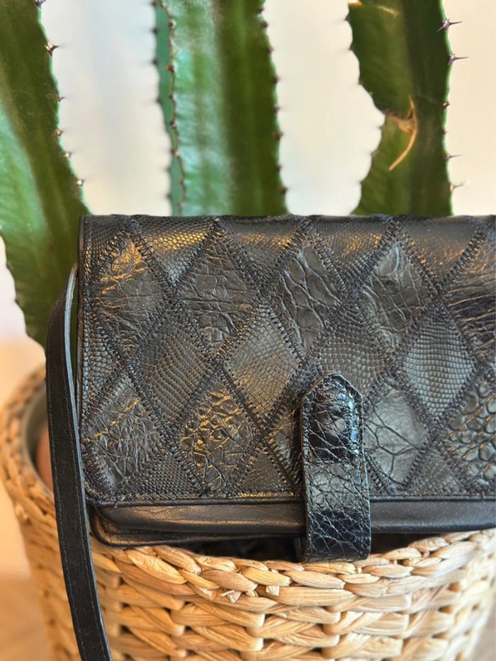 Sac bandoulière/pochette en cuir de croco noir authentique Jean Charles Paris (vintage 70s’) - photo numéro 2