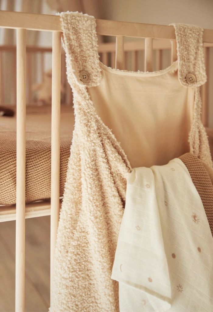 Sac de rangement doudou jollein Neuf  Bouclette beige   Prix non négociable        Prix non négociable ❌                            #bebefille6mois   #bebegarcon #naissance #naissancegarcon #nourrisson #maternité #sacfemme #grossesse #ensemblebebe #prixne - photo numéro 2