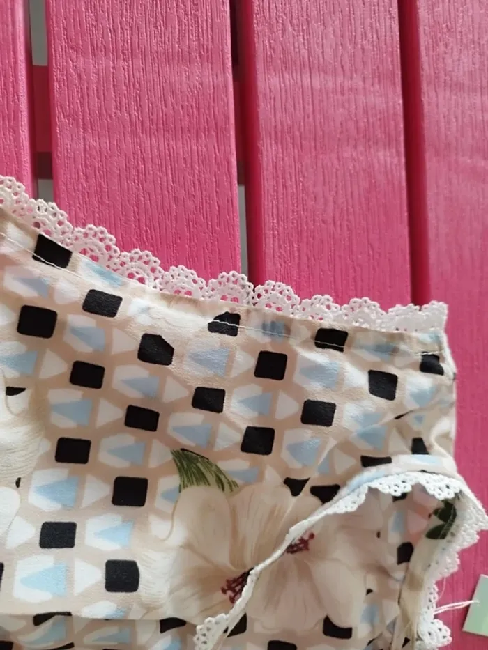 Blouse sans manches fleurie dentelle - photo numéro 5