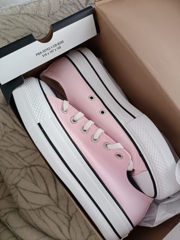 Converses roses