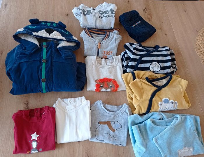 Lot vêtements 9 mois