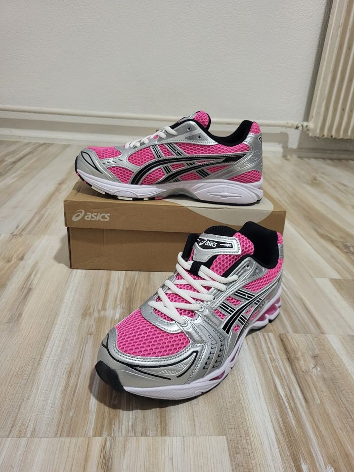 Asics Gel-Kayano 14 – Rose/Argent – Taille 42 – Neuf avec Boîte - photo numéro 2