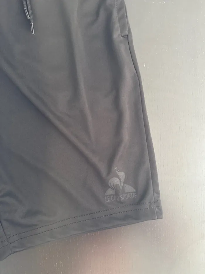 Short Le Coq Sportif noir – Taille XS – Neuf avec étiquette - photo numéro 2