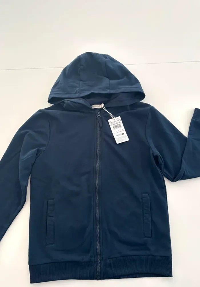 Gilet à capuche neuf