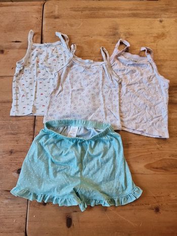3 tee shirt a bretelles et 1 short