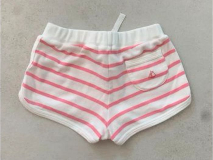 Short petit bateau comme neuf 3 ans - photo numéro 2