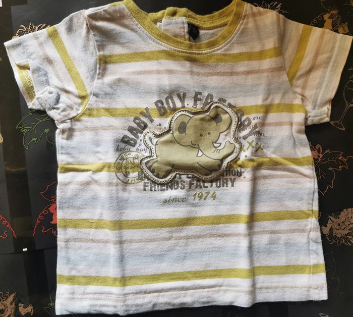 lot de 2 t-shirts taille 12 mois - photo numéro 2