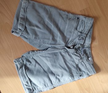 Bermuda gris 10 ans