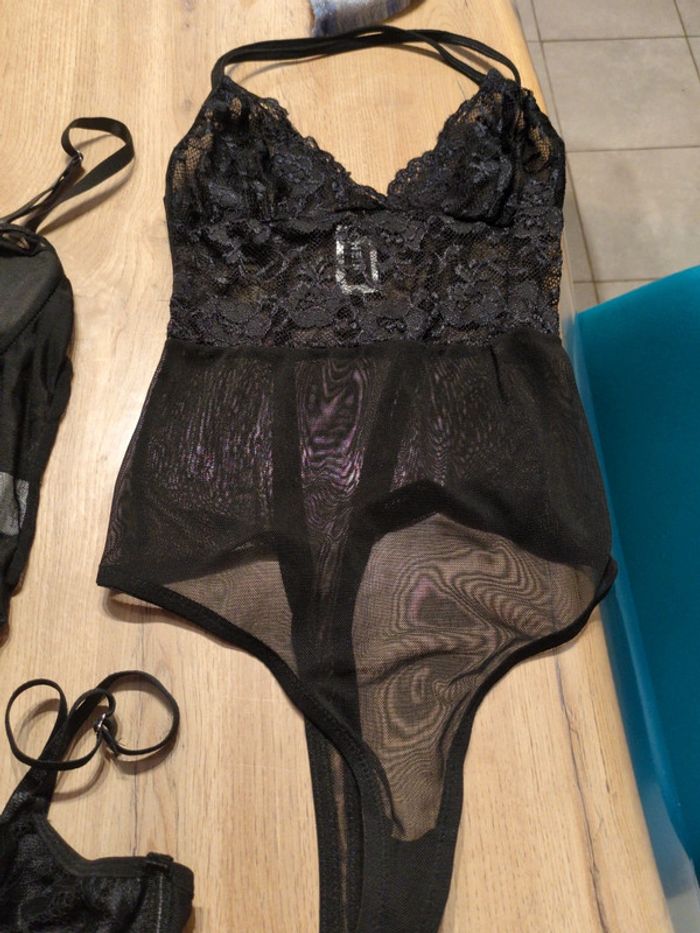 Lot 4 body femme neuf - photo numéro 6