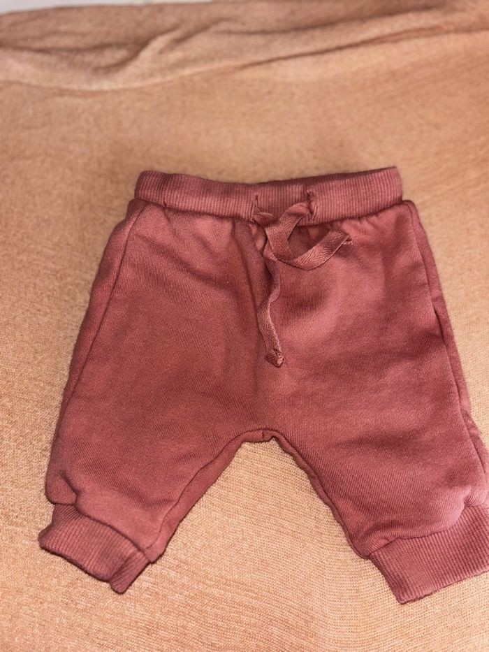 Jogging bébé fille 1 mois - photo numéro 2